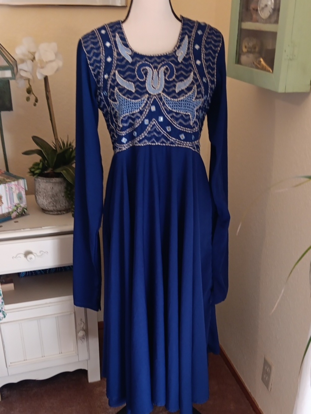 IMPEX Embroidered Navy Blue Women's Embellished Dress. Bollywood. MiddleEast